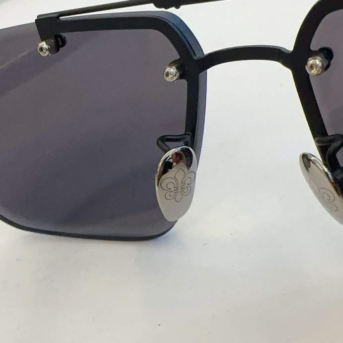 Picture of Chrome Hearts Sunglasses _SKUfw60675358fw